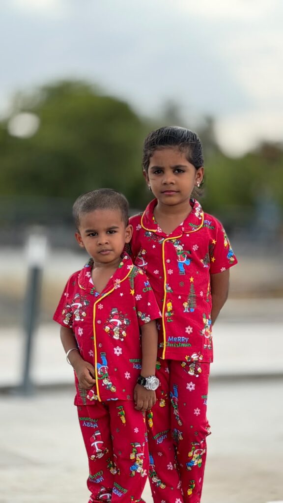 KIDS WEAR